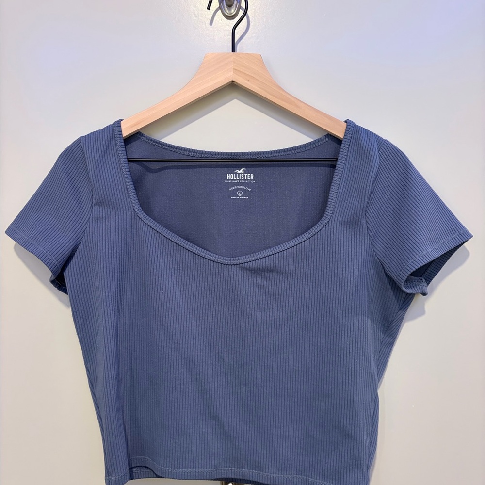 Hollister Blue and White Short Sleeve Tees - Picture 2 of 5